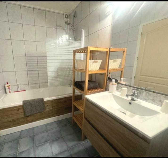 La Villa Du Menhir Chambre D'Hotes Bize-Minervois Eksteriør billede